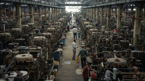 ทำภาพภายในโรงงานจีน เครื่องจักรพัง ไม่ใช่โรงงานล้างเป็นโรงงานที่มีพนักงานอยู่จริง และเครื่องจักรยังข