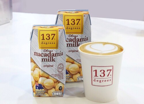 06 กาแฟลาเต้อาร์ตจาก 137 ดีกรี