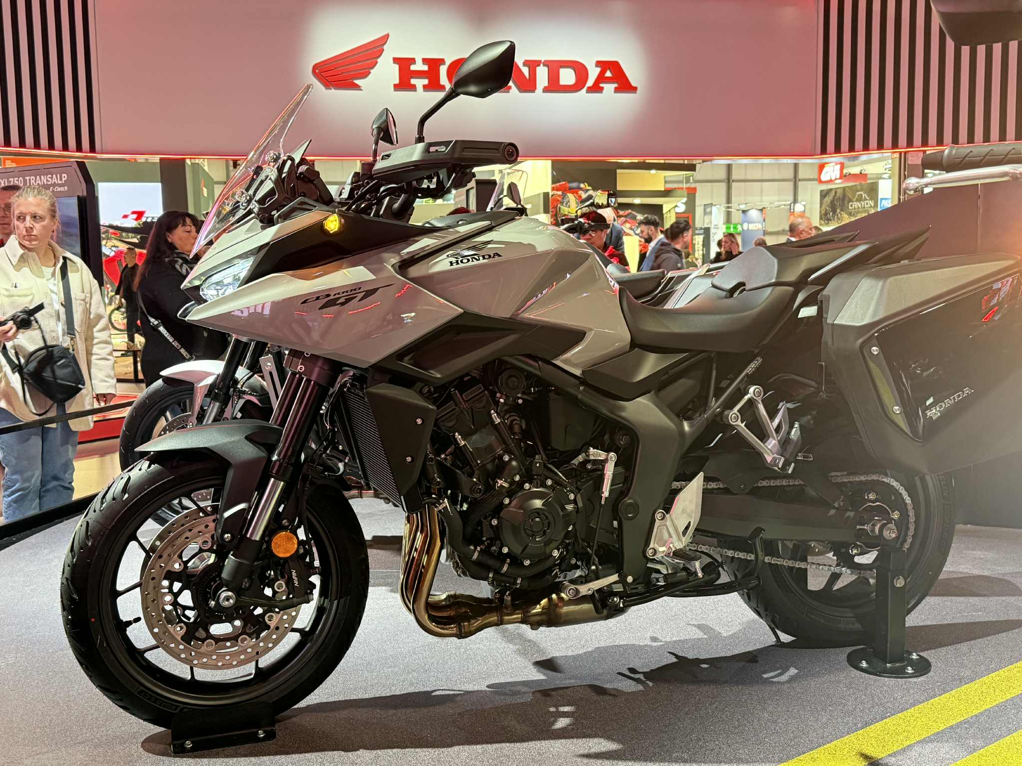 0b312e02 2d68 43a1 8c6e 76a3ef45d50a