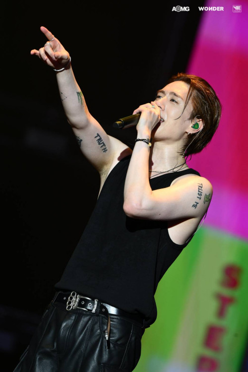 1093480_0.jpg