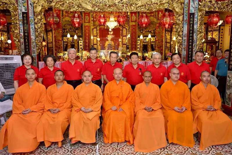 มูลนิธิป่อเต็กตึ๊ง จัดพิธีจุดเทียนเปิดงานเทศกาลง่วนเซียว ประจำปี 2569 