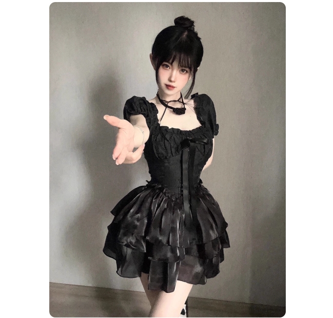 รูปภาพสินค้า 【Pre-Order】 ชุดแฟชั่นสีดำ รูปภาพสินค้า 【Pre-Order】 ชุดแฟชั่นสีดำ