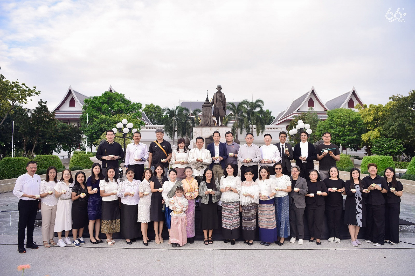 สจล. จัดงาน “ลอยประทีปใต้แสงบารมี พระพันปีหลวง”ร่วมถวายความอาลัยและสืบสานประเพณี