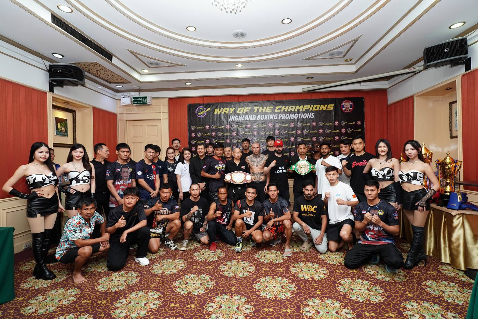 "บริโก้ แซนติก" นำทัพ 13 จอมบู๊ผ่านด่านตาชั่งพร้อมบู๊ศึก"NARIS - HIGHLAND BOXING