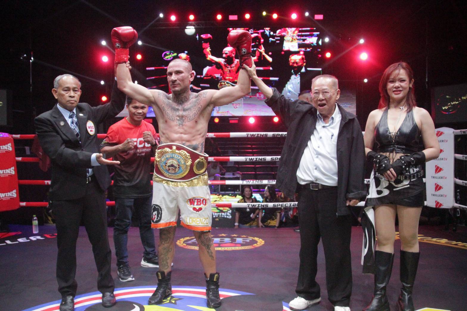 มันเต็มสูบ! หมัดเดือดส่งท้ายปี "ดาริโอ ซอคซี" จอมบู๊พลังเดือดจากอิตาลี 