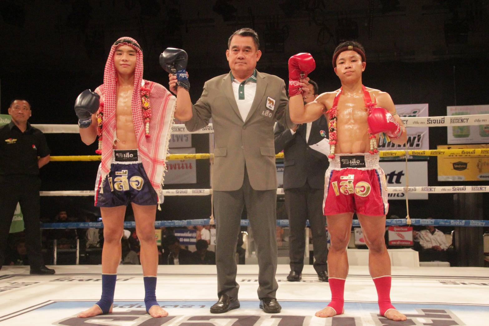 เปรี้ยงเดียวยุติ!"นําเจริญ"ปล่อยหมัดฮุก"สะตอเพชร"หงายท้องยก 3 ศึก "มวยรอบปูนเสือ