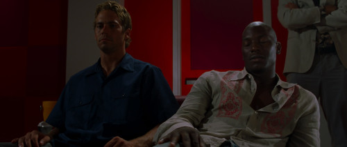 2.Fast.2.Furious.2003.2160p.HDR.iT.WEB-DL.DDP5.1.H265Argon-.mkv_snapshot_01.01.25.802.jpg