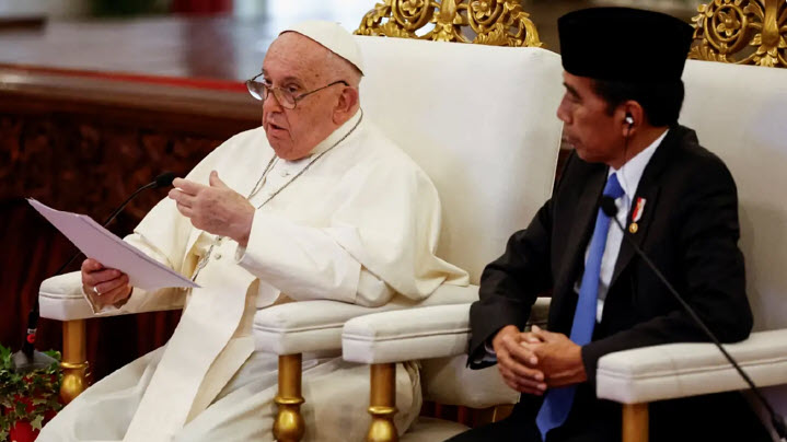 .โป๊ปฟรานซิส เยือนอินโดนีเซีย แนะเฝ้าระวัง การก่อการร้ายทางศาสนา.