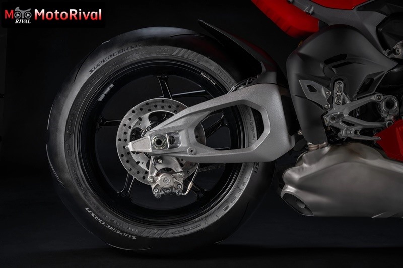 2025 ducati panigale v4 swing arm 004