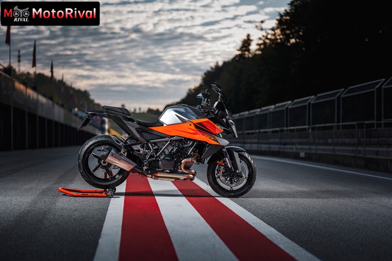 2025 ktm 1390 super duke gt 002