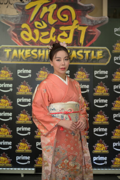 30----Takeshi_s-Castle_Press-Con.jpeg