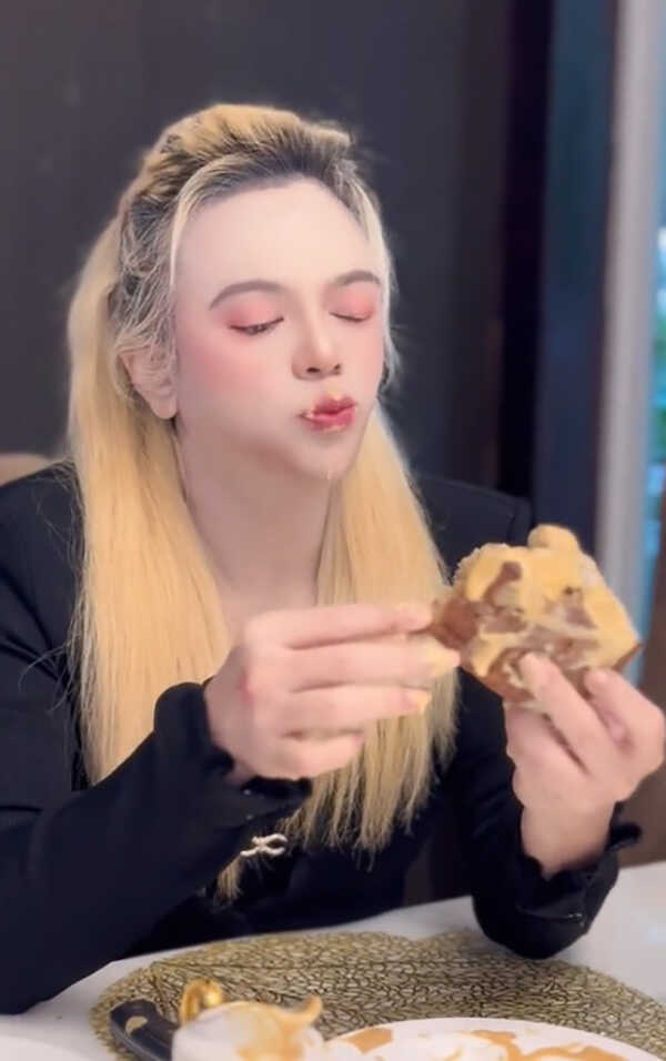 7fbb7f67 5bfa 421a 9edb 872bca3b2313