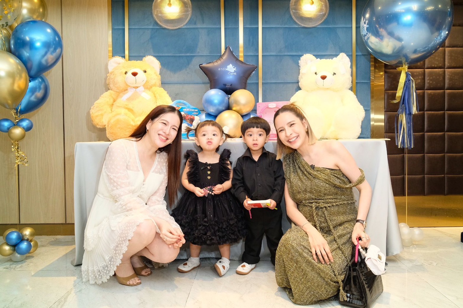 A94FB10A 8595 4B03 8212 46B8580629BE