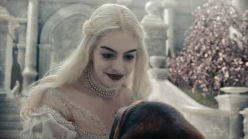 Alice.in.Wonderland.2010.DSNP.WEB-DL.DDP5.1.H264Argon-.mkv_snapshot_00.53.33.127.jpg