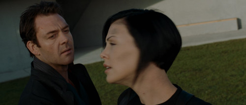 Aon.Flux.2005.2160p.DV.HDR.iT.WEB-DL.DDP5.1.HEVC.H265Argon-.mkv_snapshot_01.20.32.454.jpg