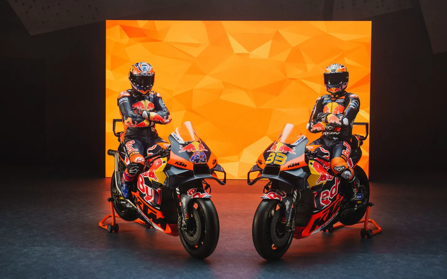 Binder_Miller_Red-Bull-KTM_MotoGP_24-7.webp