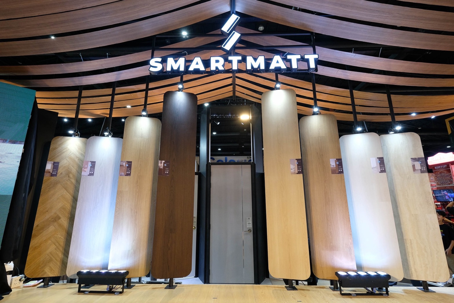 C61F8C29 3F43 4822 8EAD 80F0568EE4E1