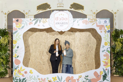Cheewajit-Awards-2025-12.jpg