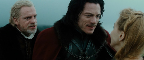 Dracula.Untold.2014.1080p.iT.WEB-DL.DDP5.1.H264Argon-.mkv_snapshot_00.19.40.520.jpg