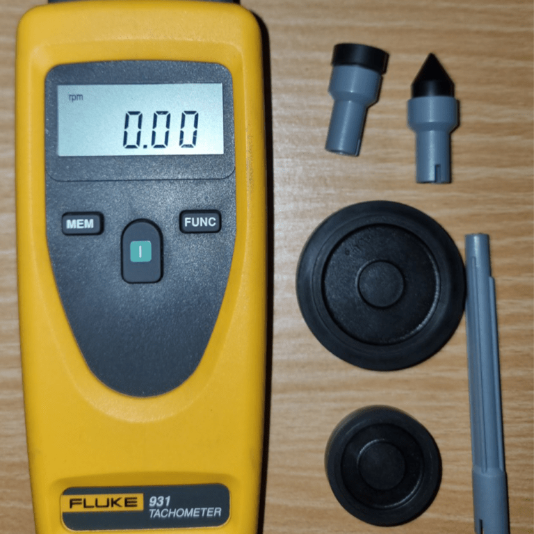Fluke 931 Contact and Non-Contact Dual-Purpose Tachometers