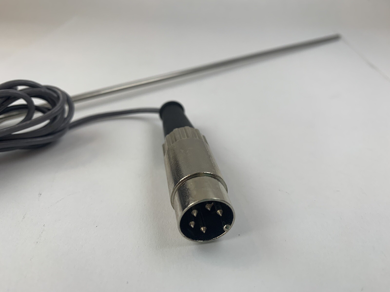 Fluke 5610-9-D Secondary Reference Thermistor Probe with 5-Pin DIN for Tweener, 6ft Lead