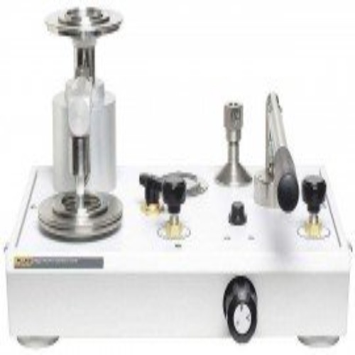 Fluke P3025-KPA Gas Deadweight Tester, 3,500kPa