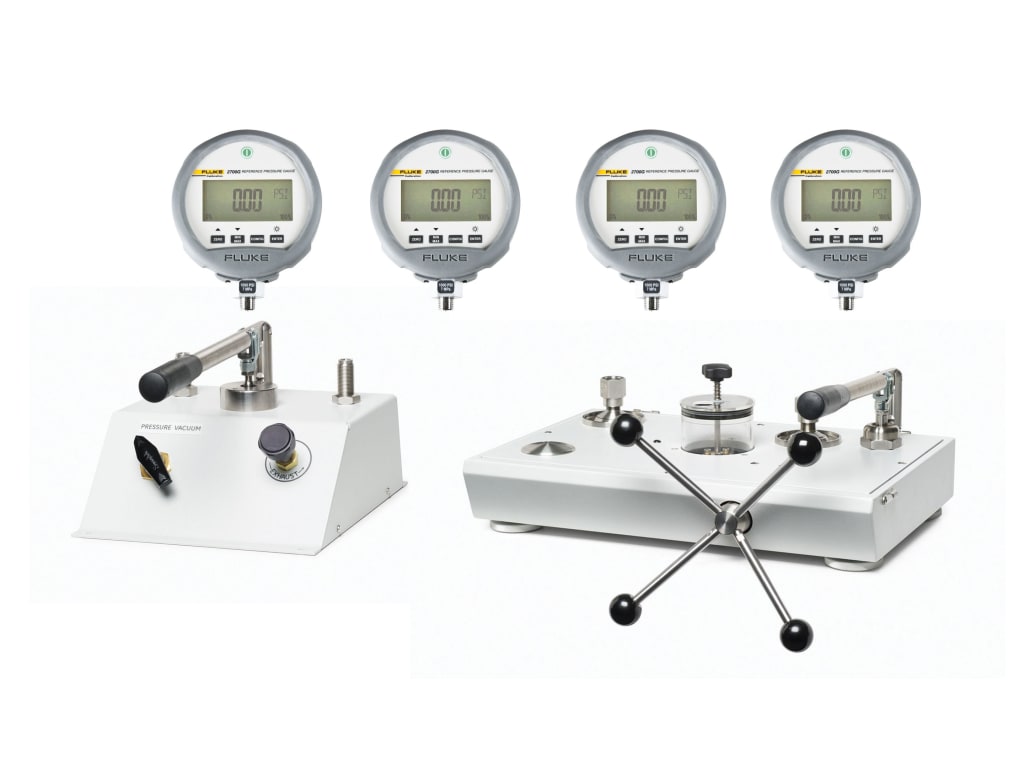 Fluke P5510/15-2700G-4 Pneumatic Pressure Calibrator, 4 Gauges, 0 to 300psi
