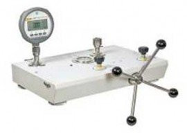 Fluke P5513-2700G-3 Pneumatic Pressure Calibrator, 3 Gauges, 20mPa