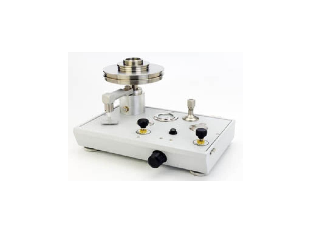 Fluke P3011-INHG-P Pneumatic Deadweight Tester with Pump, 30 inHg