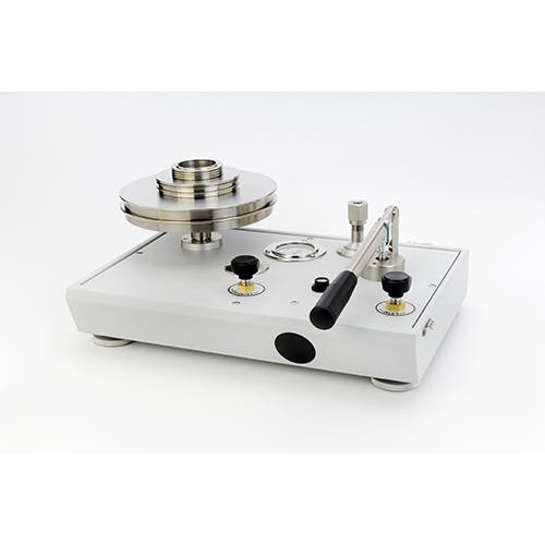 Fluke P3014-PSI-P Gas Deadweight Tester with Pump, 150 PSI