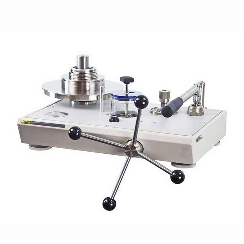 Fluke P3111-MPA Single-PCU Oil Deadweight Tester, 0.1 to 3.5mPa