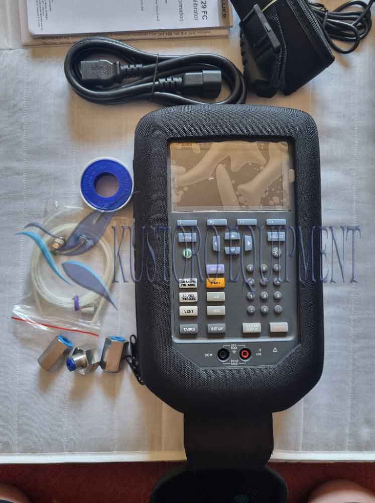 Fluke 729 30G Pressure Calibrator, 30 psi, 2 bar