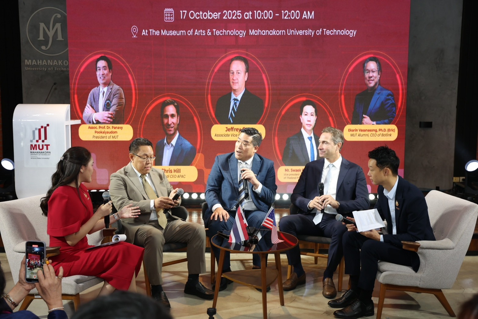 F4F3A3C7 8942 49A1 8CD0 A285A875D704