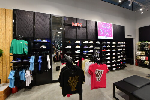 Foot-Locker-EMSPHERE_92.jpeg