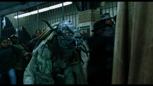 Hellboy.2004.1080p.AMZN.WEB-DL.DDP5.1.HEVC.H265Argon-.mkv_snapshot_01.01.25.419.jpg