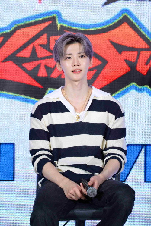 JAEMIN--1--Shopee-x-NCT-DREAM-_Go-Back-To-The-Future_-FANSIGN--FAN-EVENT-2.jpg
