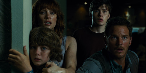 Jurassic.World.2015.2160p.HDR.iT.WEB-DL.DDP5.1.H265Argon-.mkv_snapshot_01.51.52.791.jpg
