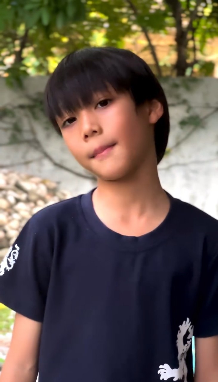 LINE ALBUM 812025 250108 2