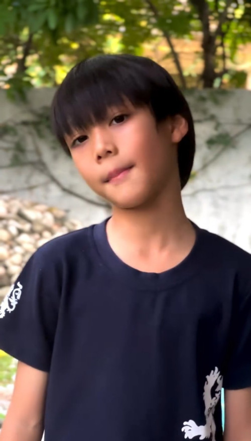 LINE ALBUM 812025 250108 2