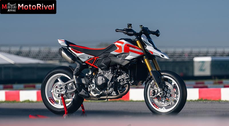 MY26 HYPERMOTARD V2S STATIC ON LOCATION 11 UC874074 Preview copy