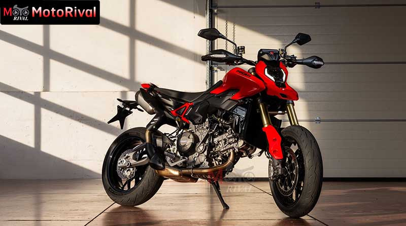 MY26 HYPERMOTARD V2 STATIC ON LOCATION 22 UC873963 Preview copy