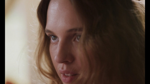 Mothering.Sunday.2021.1080p.NF.WEB-DL.DDP5.1.H264Argon-.mkv_snapshot_00.21.30.928.jpg