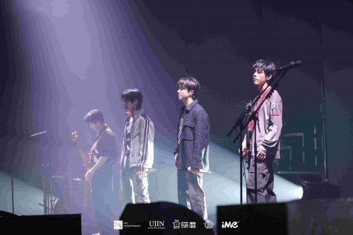 N.FLYING-BKK-1.jpg