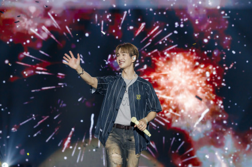ONEW-FM-31aafd5a85aa28519.jpeg