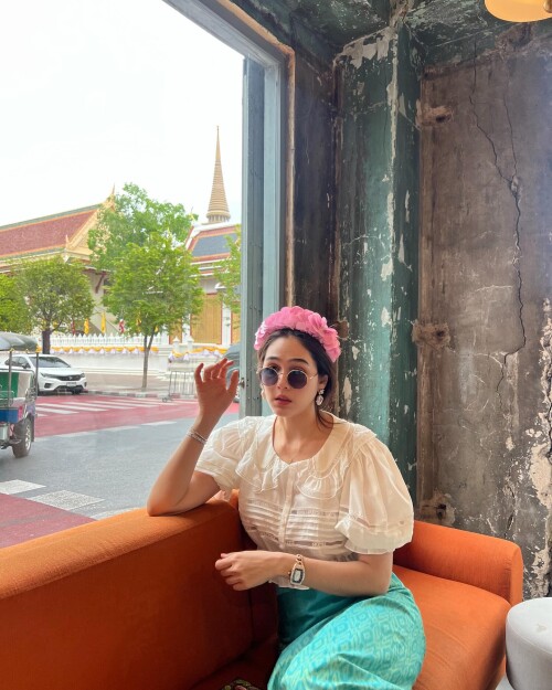 Photo-by-Araya-Alberta-Hargate-on-March-16-2024.-May-be-an-image-of-1-person-headscarf-turban-and-Shwedagon-Pagoda..md.jpeg