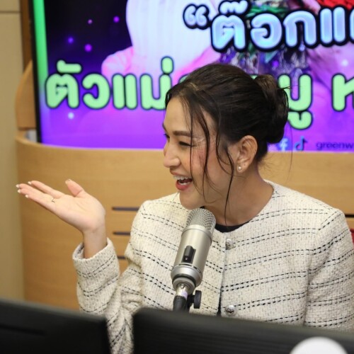 Photo-by-ToKTaK-Nathaorn-Noppakor-on-April-11-2024.-May-be-an-image-of-1-person-hair-microphone-newsroom-and-text-that-says-_---fd-groonw..md.jpeg
