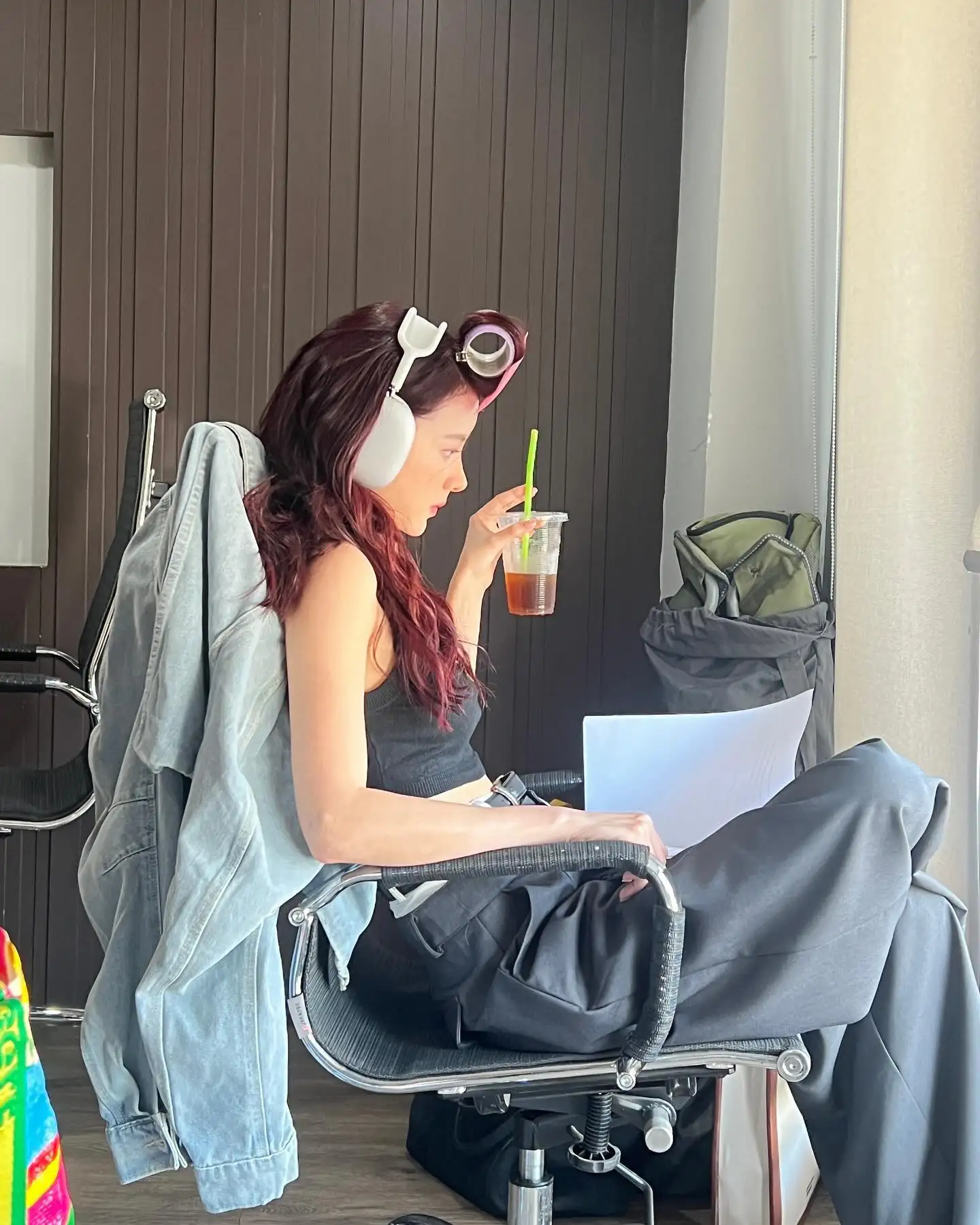 Photo by baifernbah on July 06, 2024. May be an image of 1 person, hair, hair dryer and office.