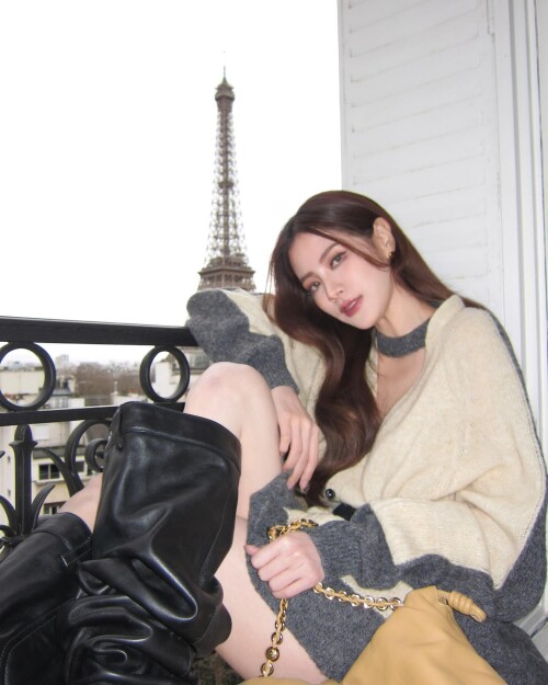 Photo-by-baifernbah-on-March-01-2024.-May-be-an-image-of-1-person-makeup-boots-turtleneck-and-Sacre-Cour..md.jpeg