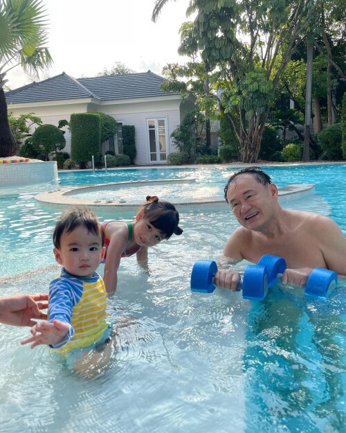 Photo-shared-by-Paetongtarn-Shinawatra-on-April-07-2024-tagging-thaksinlive.-May-be-an-image-of-3-people-baby-people-swimming-and-pool..md.jpeg