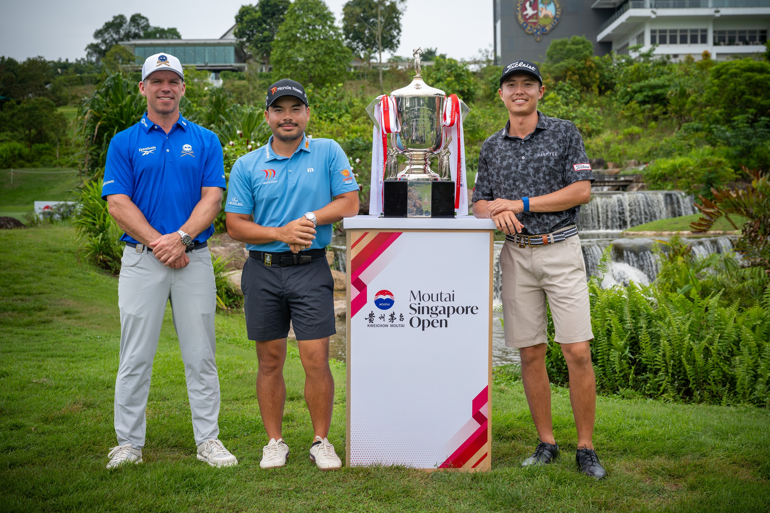 นักกอล์ฟชั้นนำร่วมถ่ายภาพประชาสัมพันธ์การแข่งขัน เหมาไถ สิงคโปร์ โอเพ่น